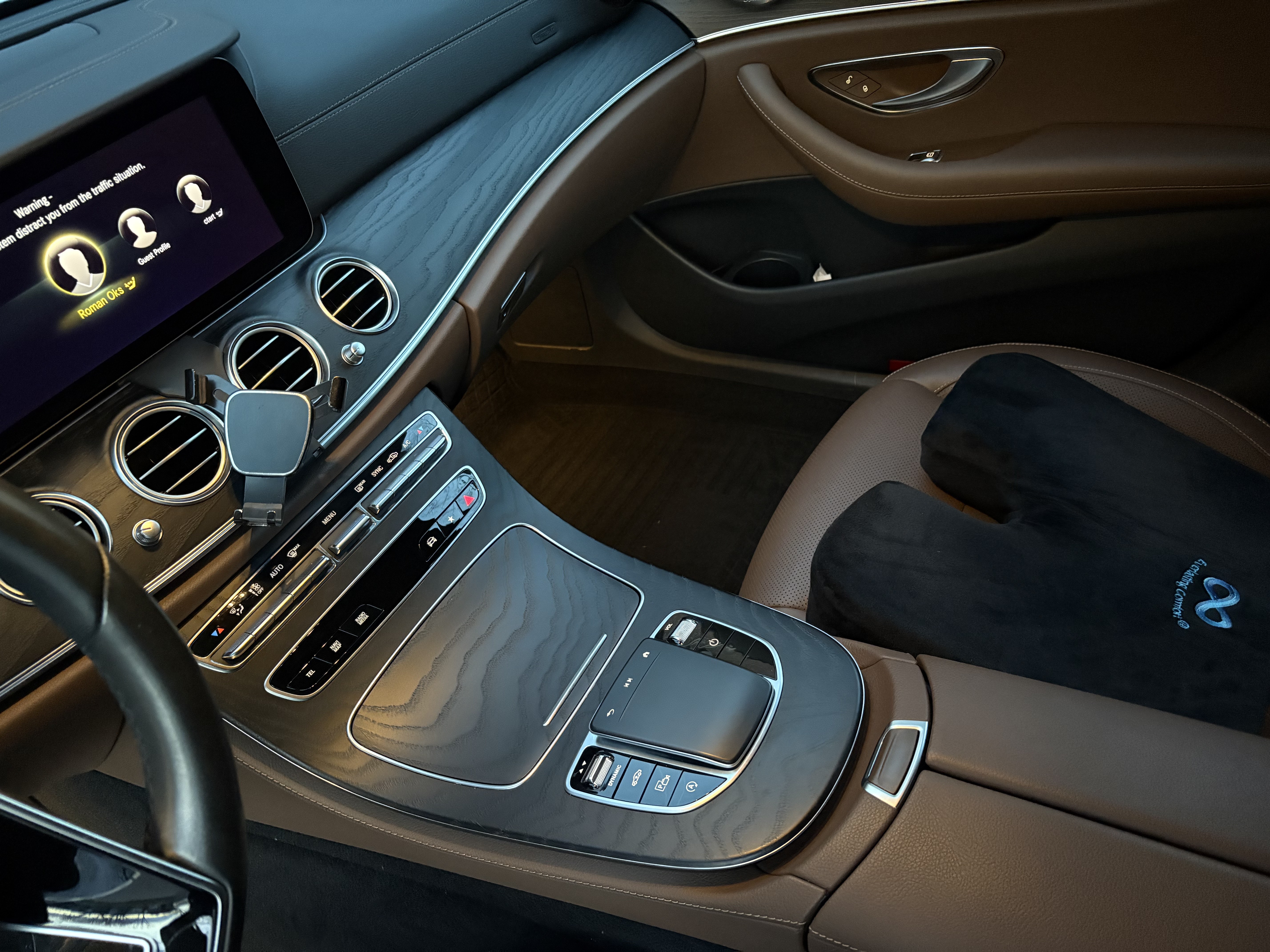 Mercedes E350 centre console