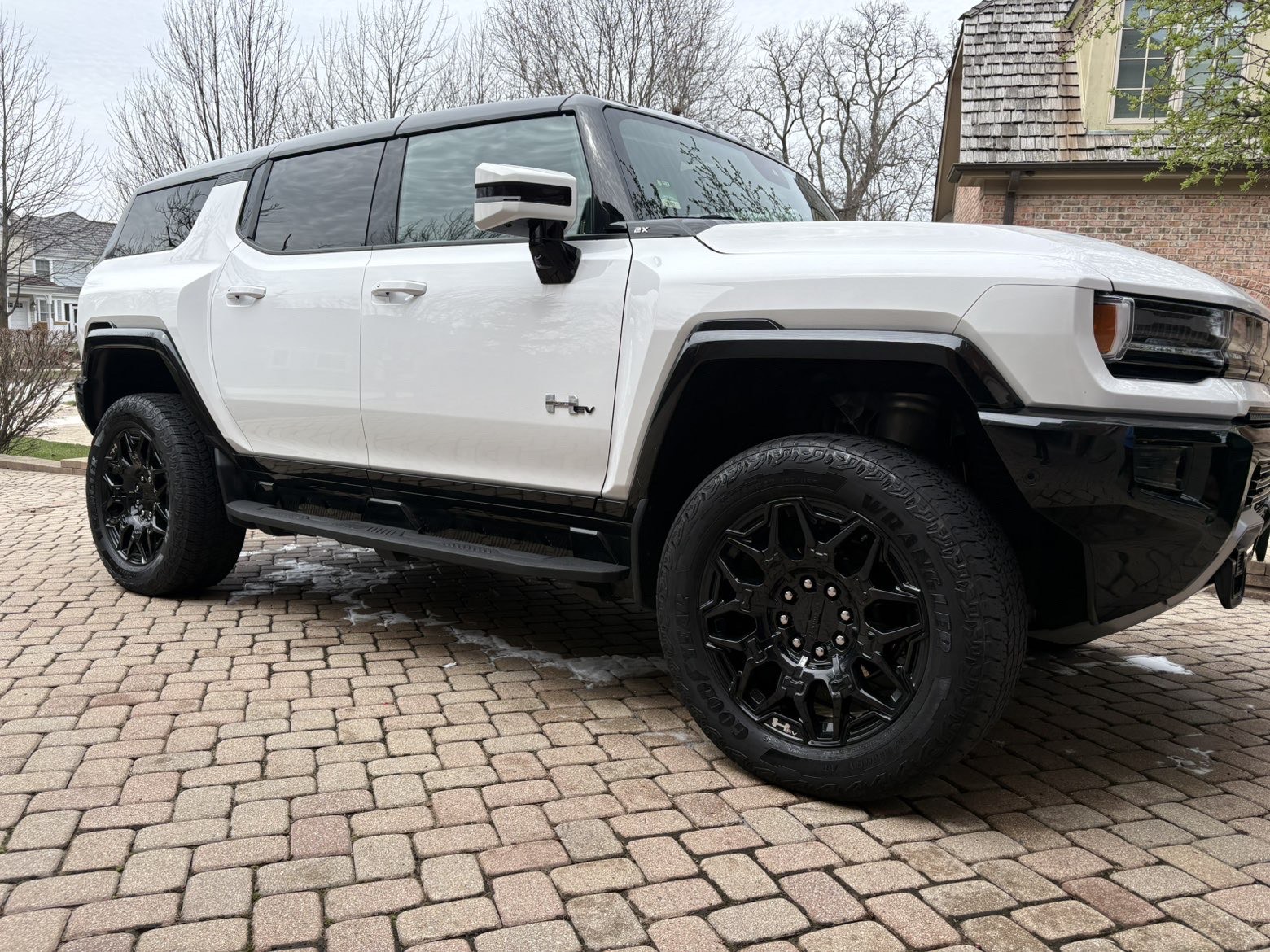 GMC Hummer EV side